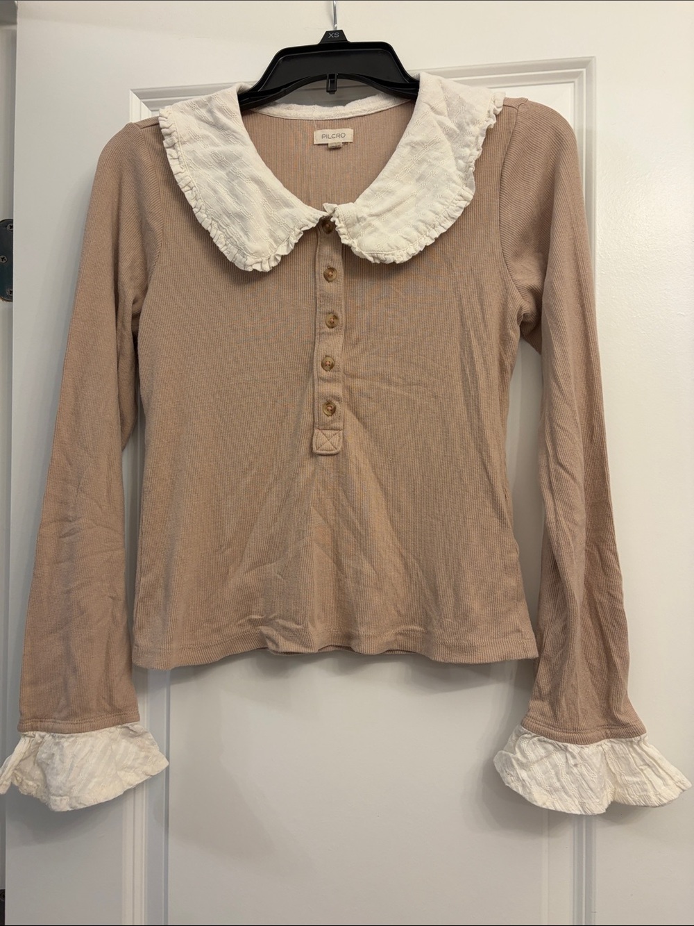 Pilcro Keira Long- Sleeve Blouse Khaki size S Ruffle Collar Long Sleeve Top - Picture 3 of 7